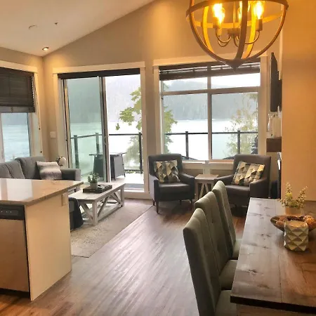 Sandy Feet Retreat Port Renfrew- Oceanfront 2Br Modern Cottage Extérieur photo