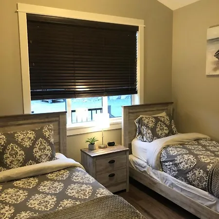 Sandy Feet Retreat Port Renfrew- Oceanfront 2Br Modern Cottage Extérieur photo